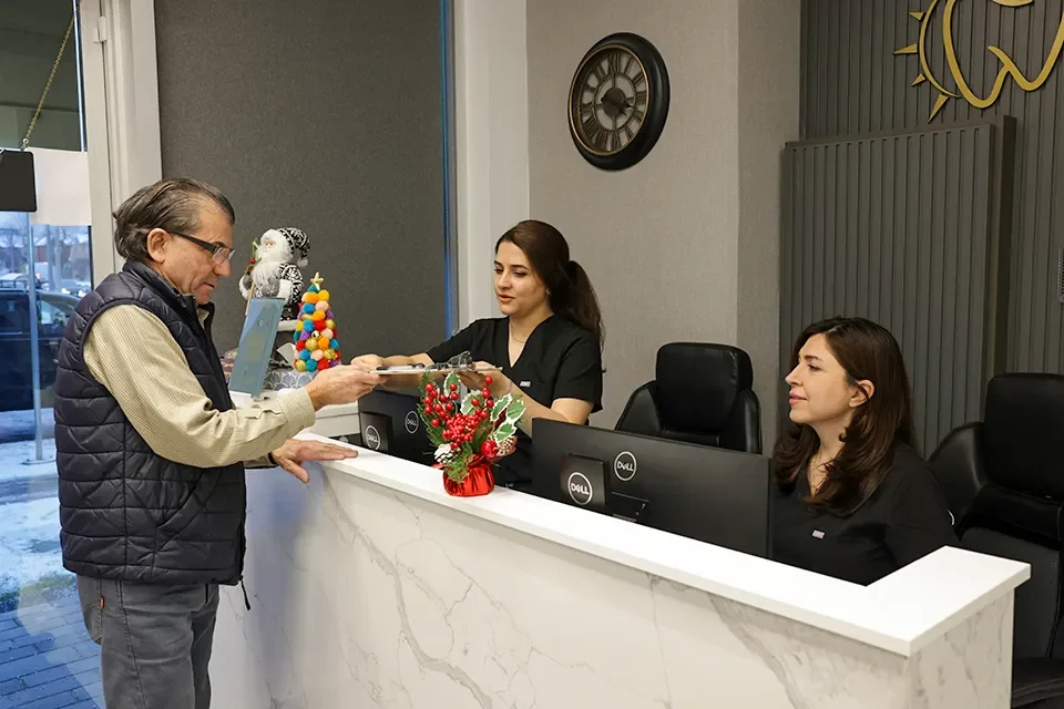 Dentist in Hillcrest Mall