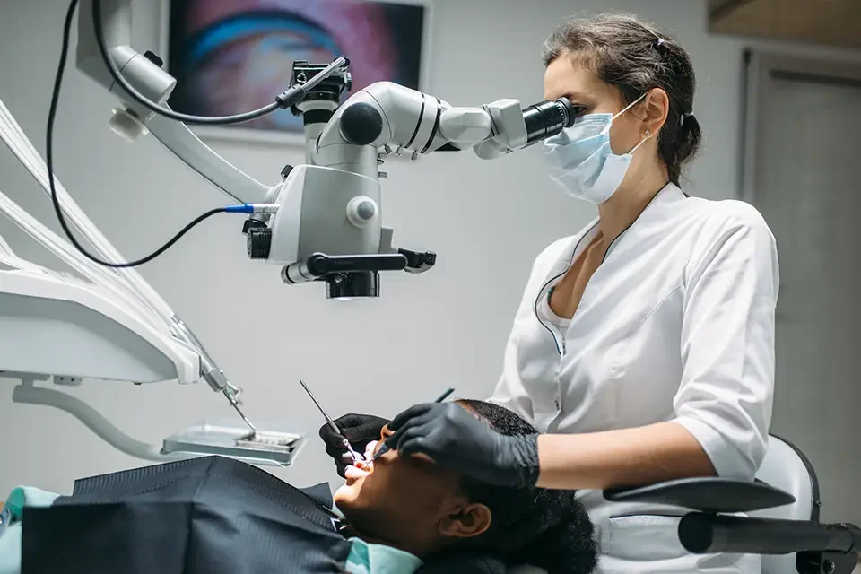 dentist-makes-surgery-to-woman-dental-clinic What Does General Dentistry for All Ages Mean for Your Family?