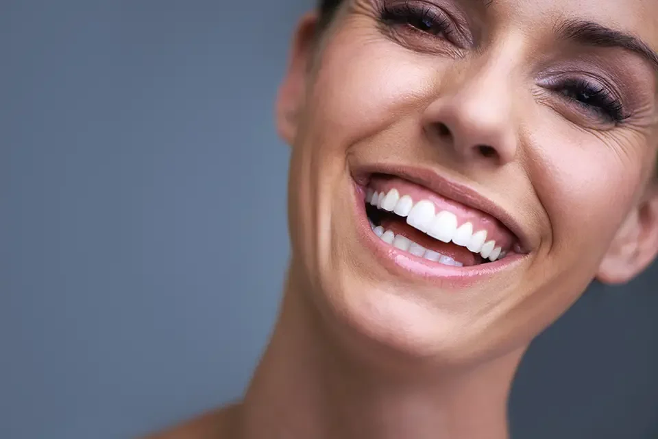 shes-got-beauty-and-confidence-smile Average Smile Designing Cost in Richmond Hill, Ontario